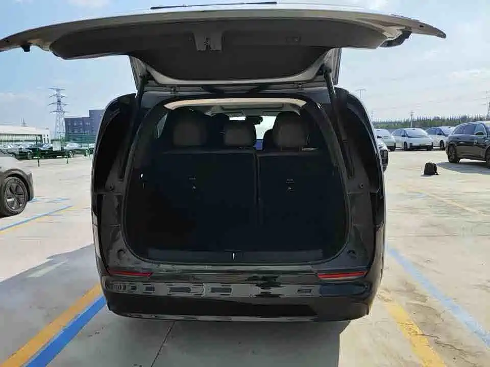Li Auto Li MEGA — миниатюра 7