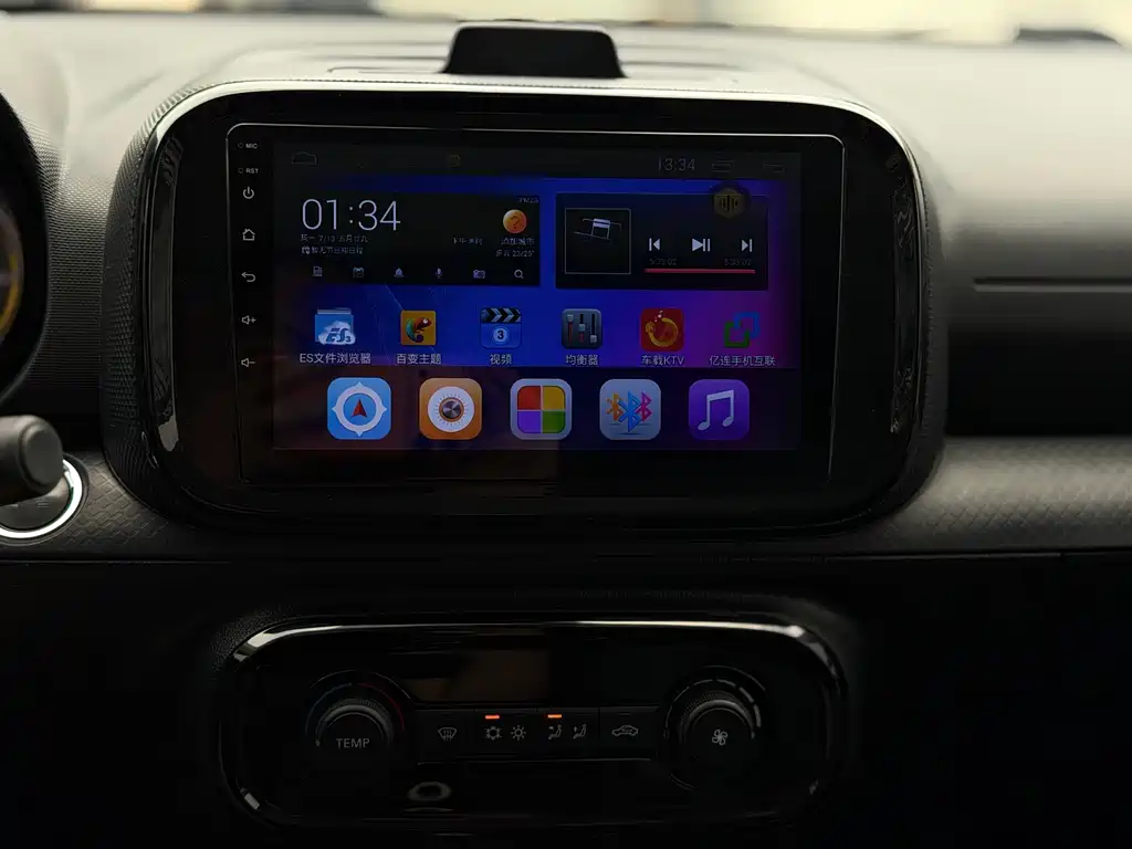 Roewe Clever — миниатюра 12