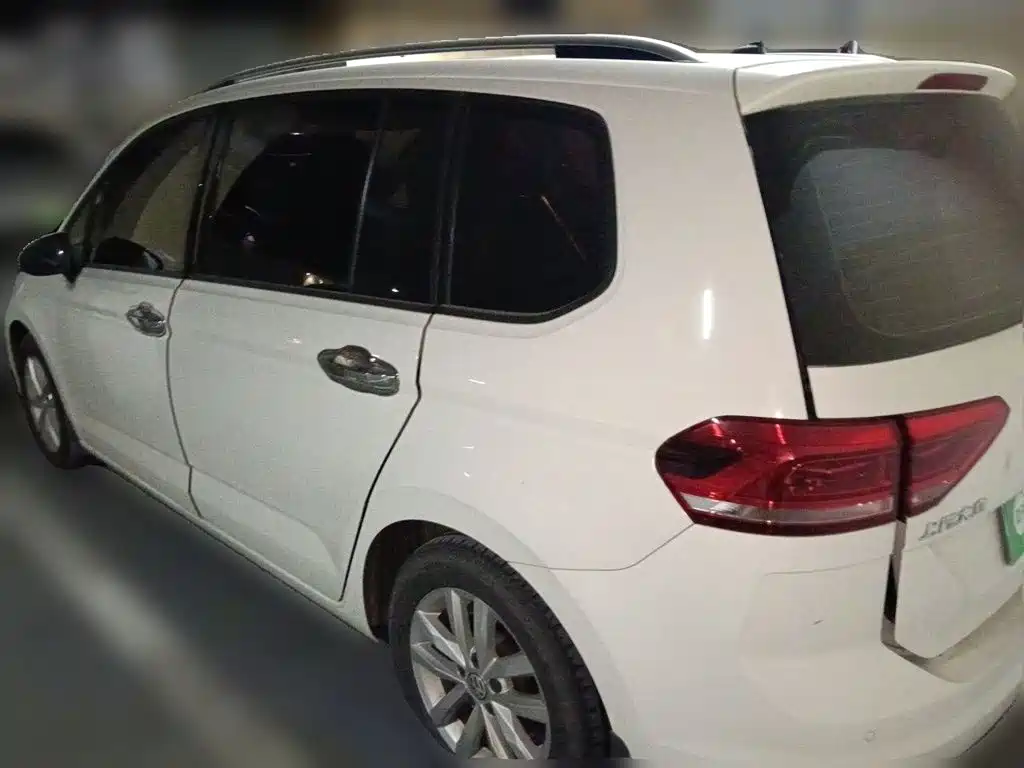 Volkswagen Touran — миниатюра 25
