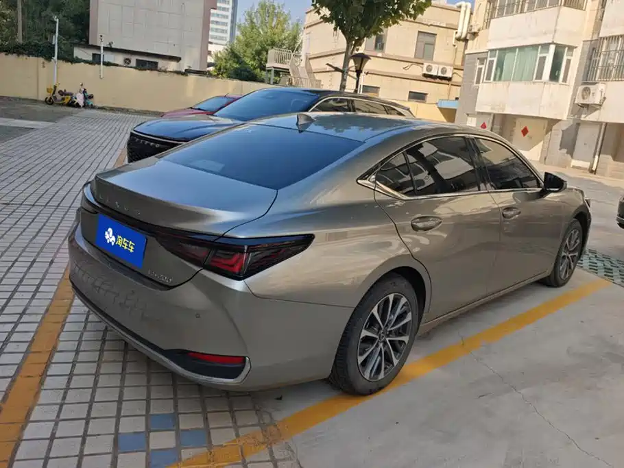 Lexus ES — миниатюра 3