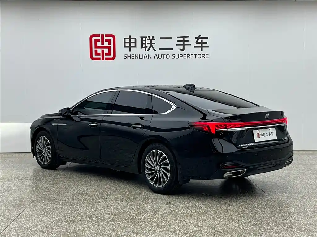 Buick LaCrosse 2025 28T Platinum