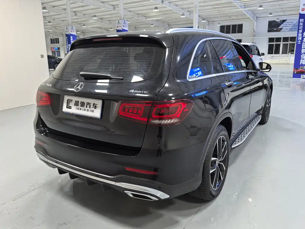 MERCEDES-BENZ GLC