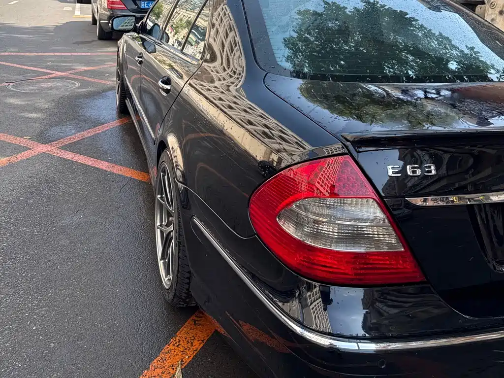 Mercedes-Benz E-Class AMG — миниатюра 6