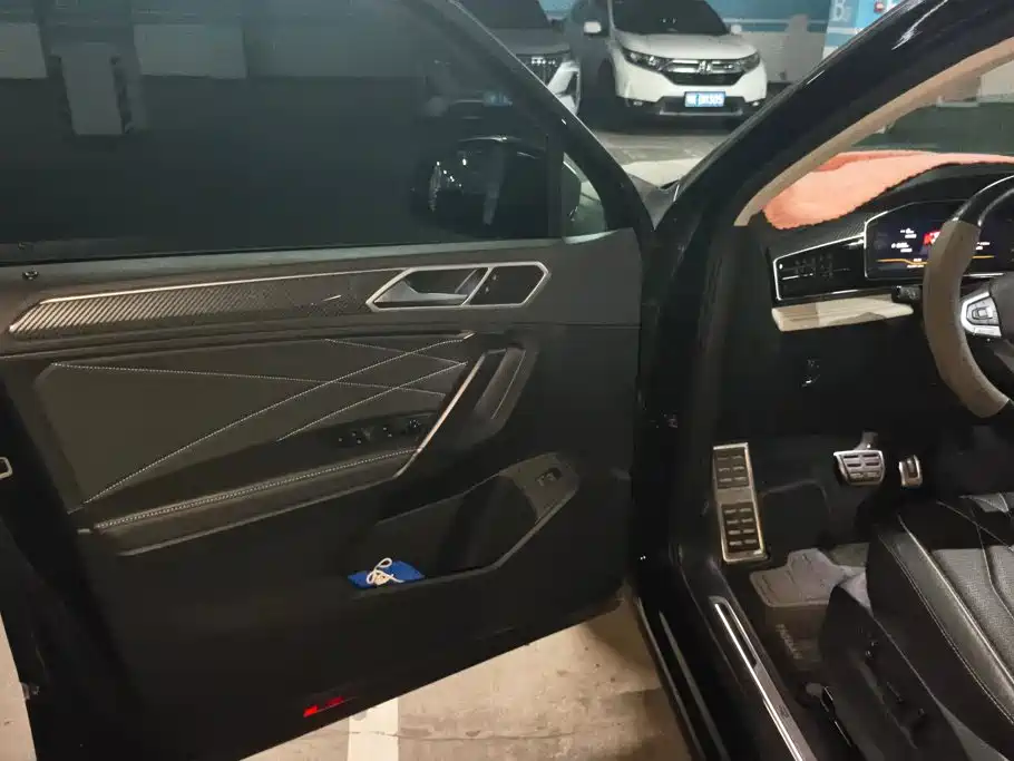 Volkswagen Tiguan L — миниатюра 7