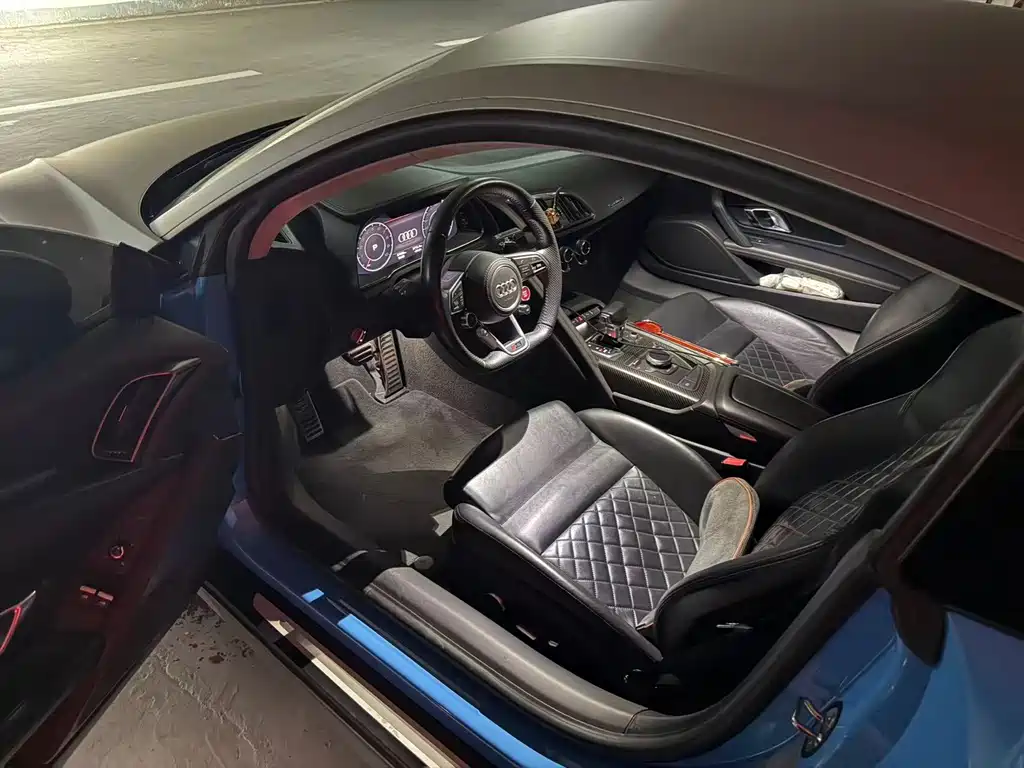 Audi R8 — миниатюра 5