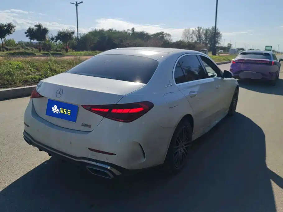 Mercedes-Benz C-Class — миниатюра 3
