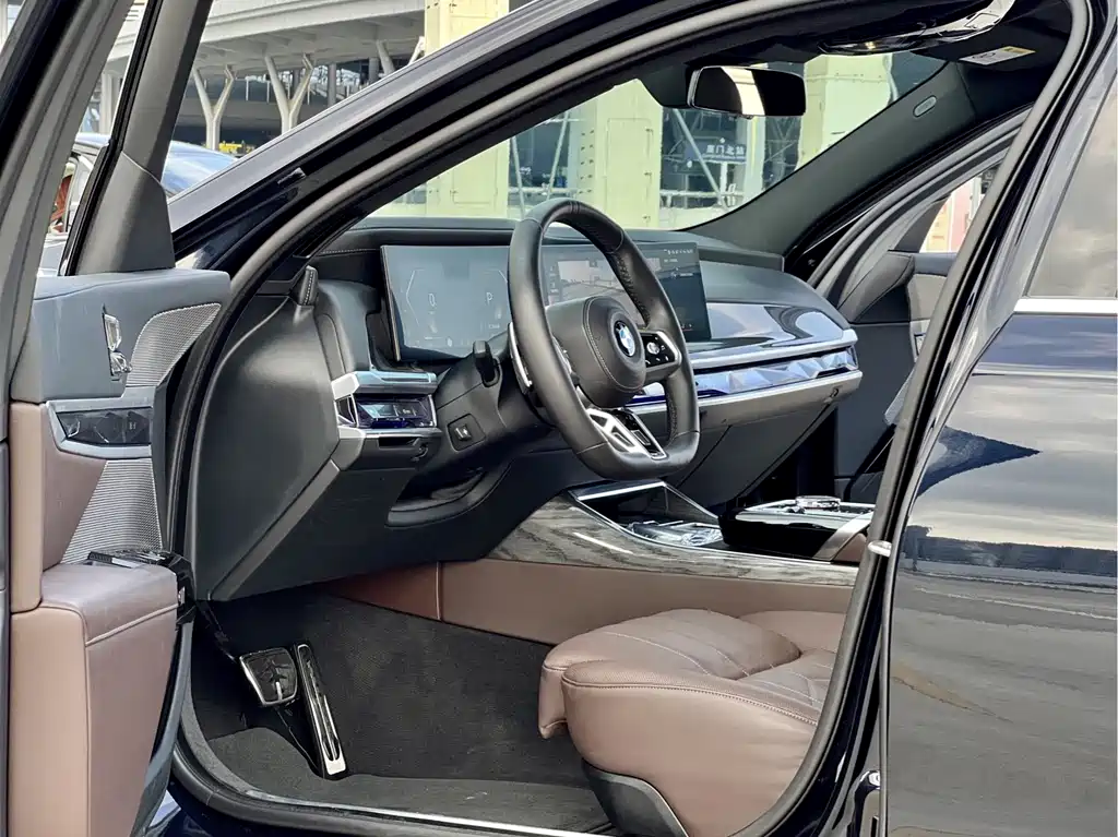 BMW 7 Series 7 2023 740Li Premium M Sport