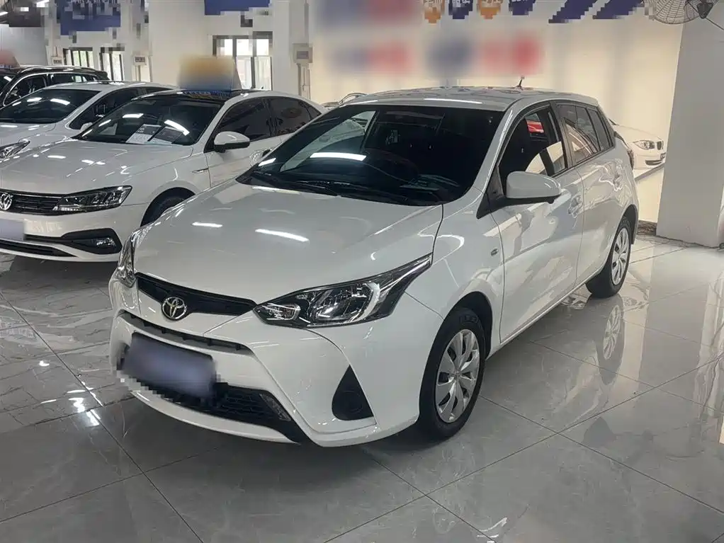Toyota Yaris L 2022