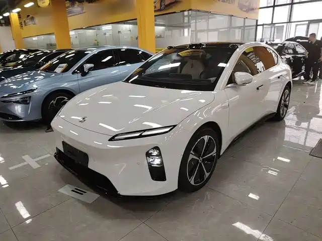 2025 Nio ET5