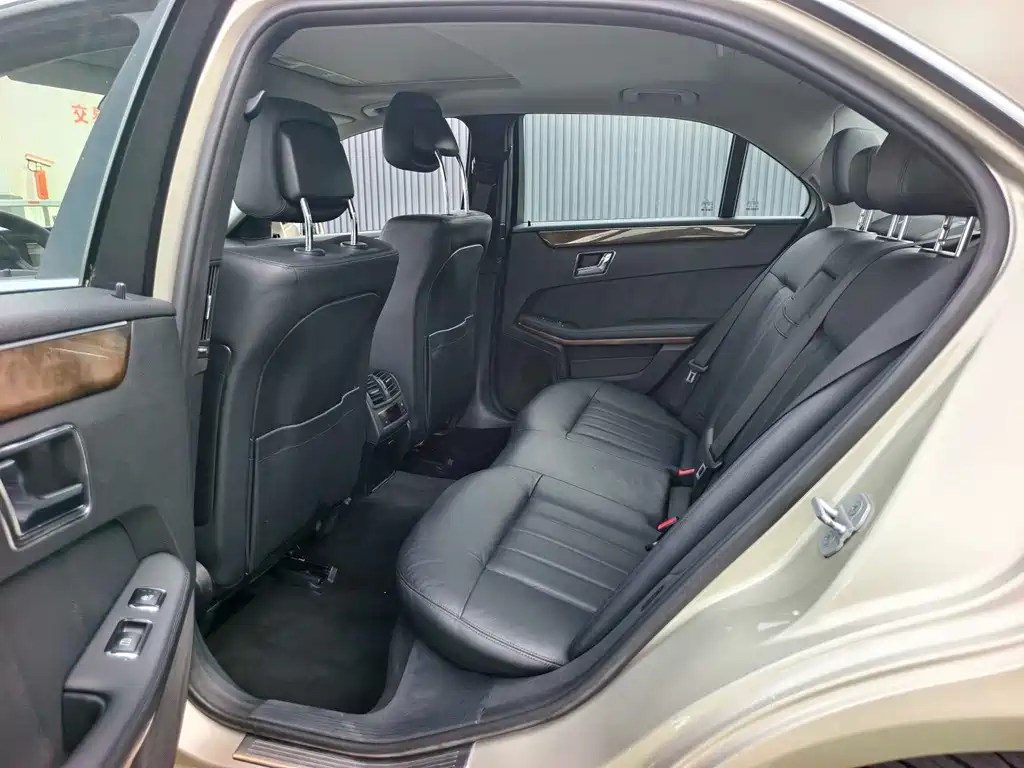 Mercedes-Benz E-Class E 2010 E 300 Luxury