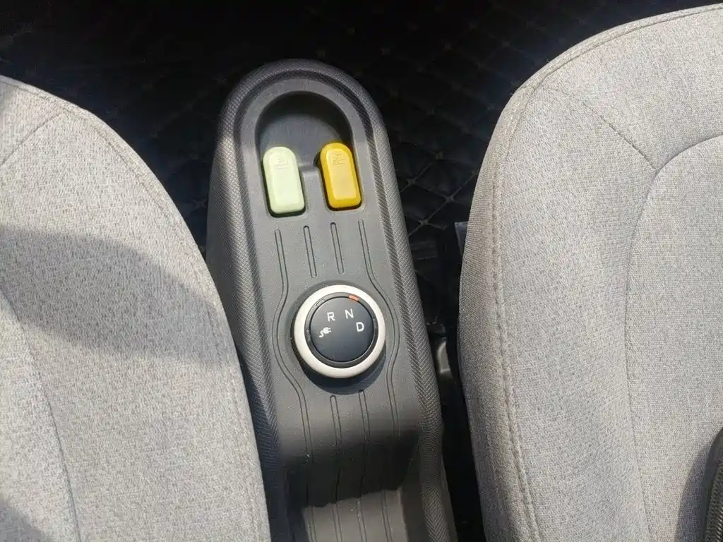 Wuling MINIEV — миниатюра 10