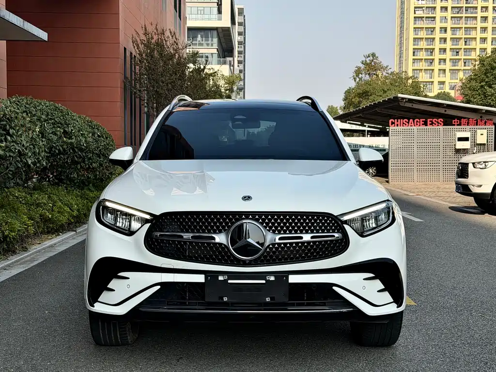 Mercedes-Benz GLC 2024 GLC 260 L 4MATIC 5 мест