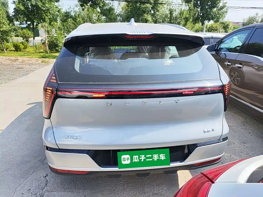 Geely Boyue L L 2025 1.5TD DCT
