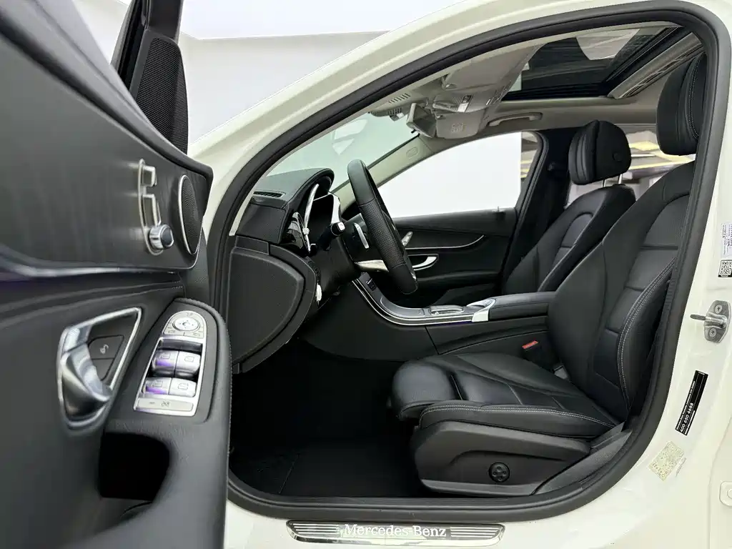 Mercedes-Benz C-Class — миниатюра 4