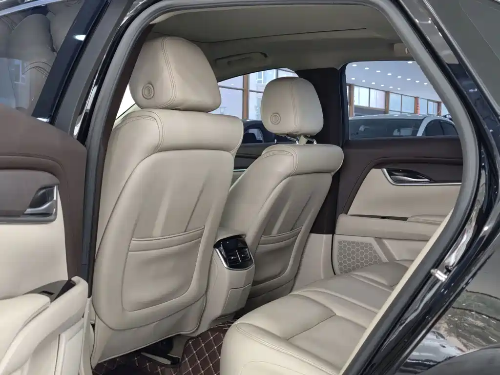 Cadillac XTS — миниатюра 10