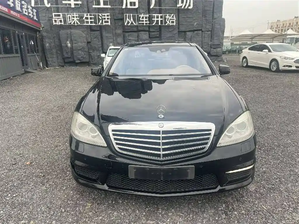 Mercedes-Benz S-Class 2011