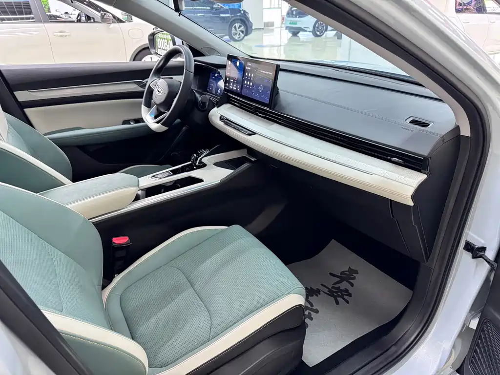Geely L HiP — миниатюра 7