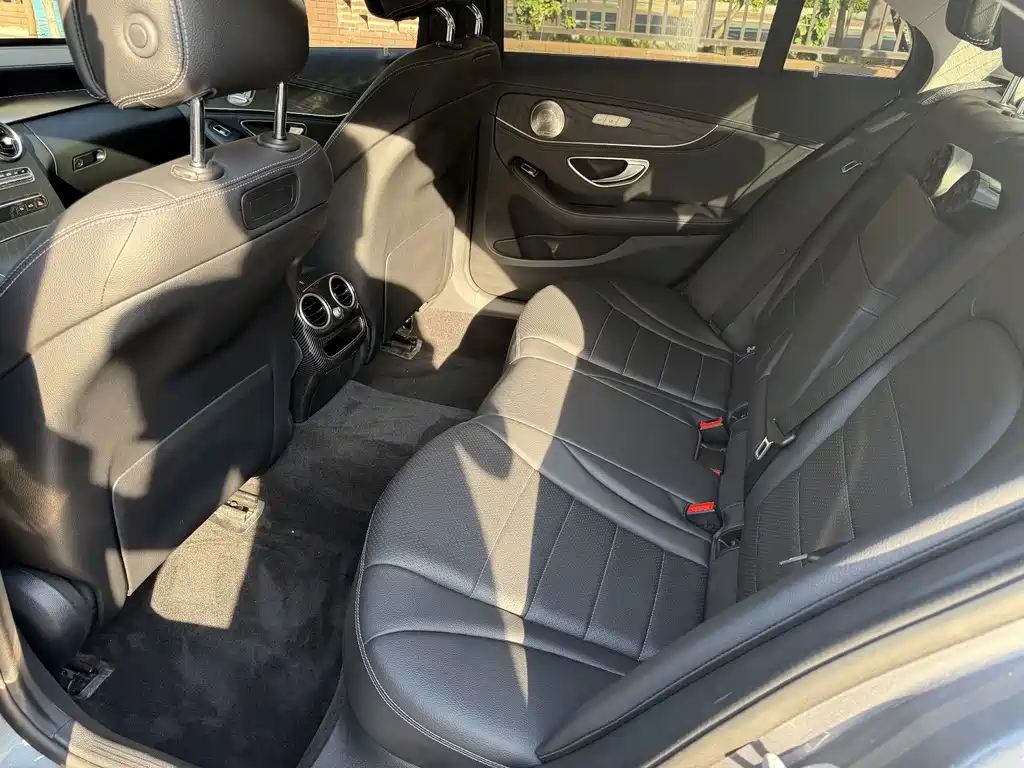 Mercedes-Benz C-Class — миниатюра 12