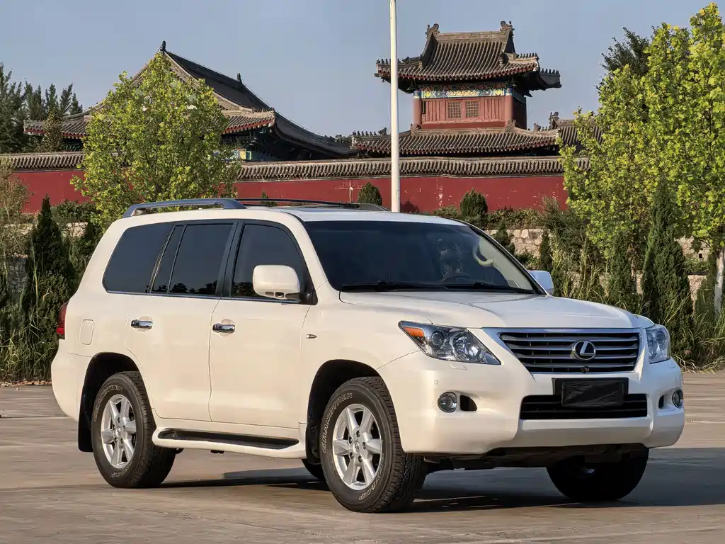 Lexus LX — миниатюра 8