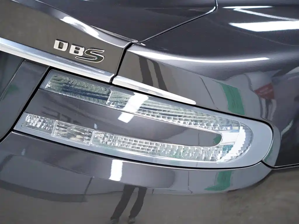Aston Martin DBS 2009 6.0 Touchtronic Coupe