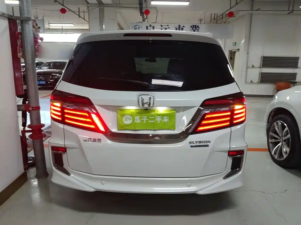 Honda Elysion — миниатюра 6