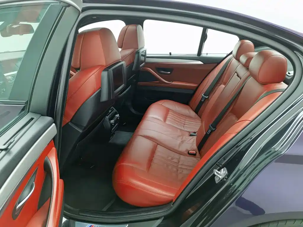 BMW M5 — миниатюра 15