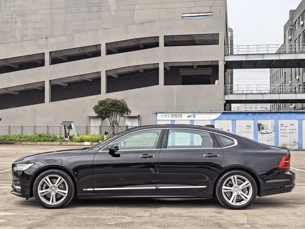 Volvo S90 2019 T5