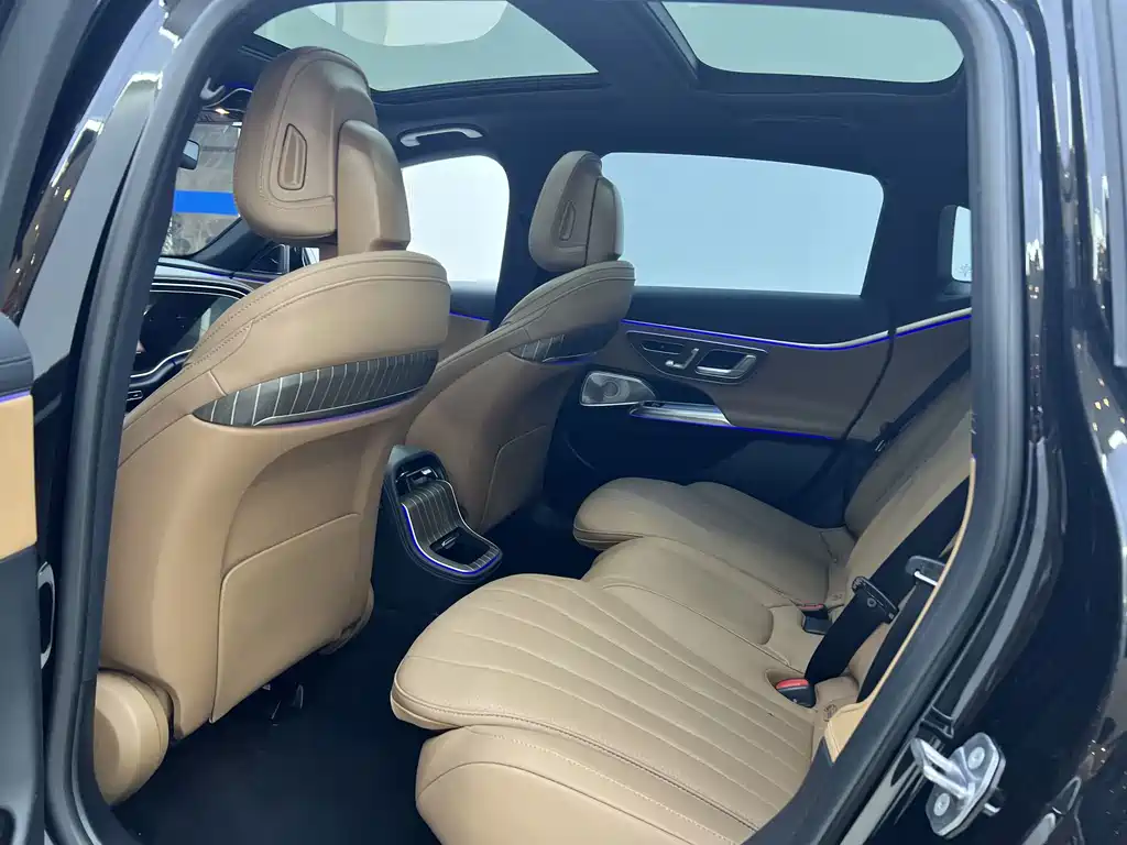 Mercedes-Benz E-Class — миниатюра 15
