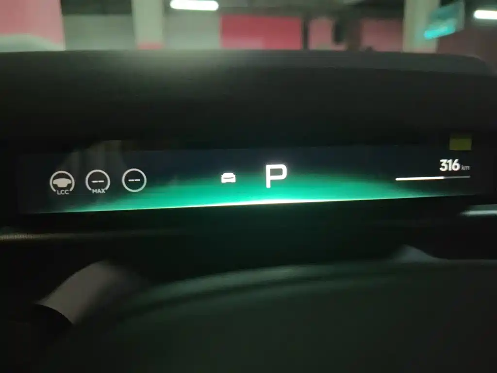 XPeng P7 — миниатюра 12