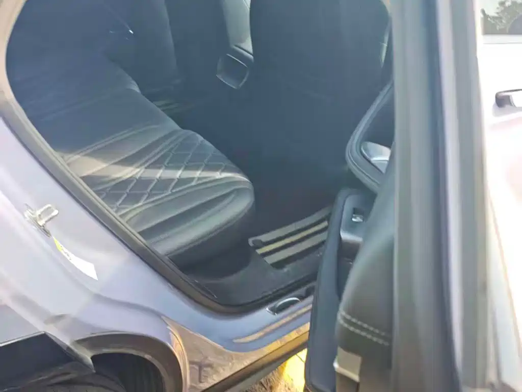 BYD Sealion 07 EV — миниатюра 5