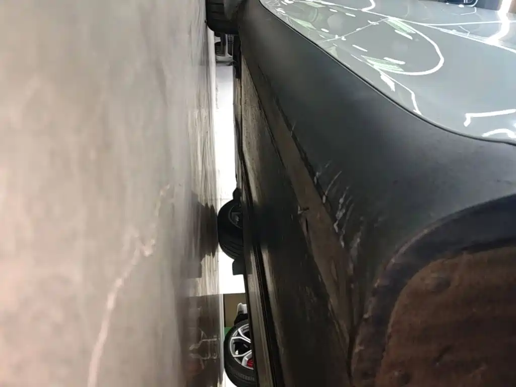 Tesla Model Y — миниатюра 22