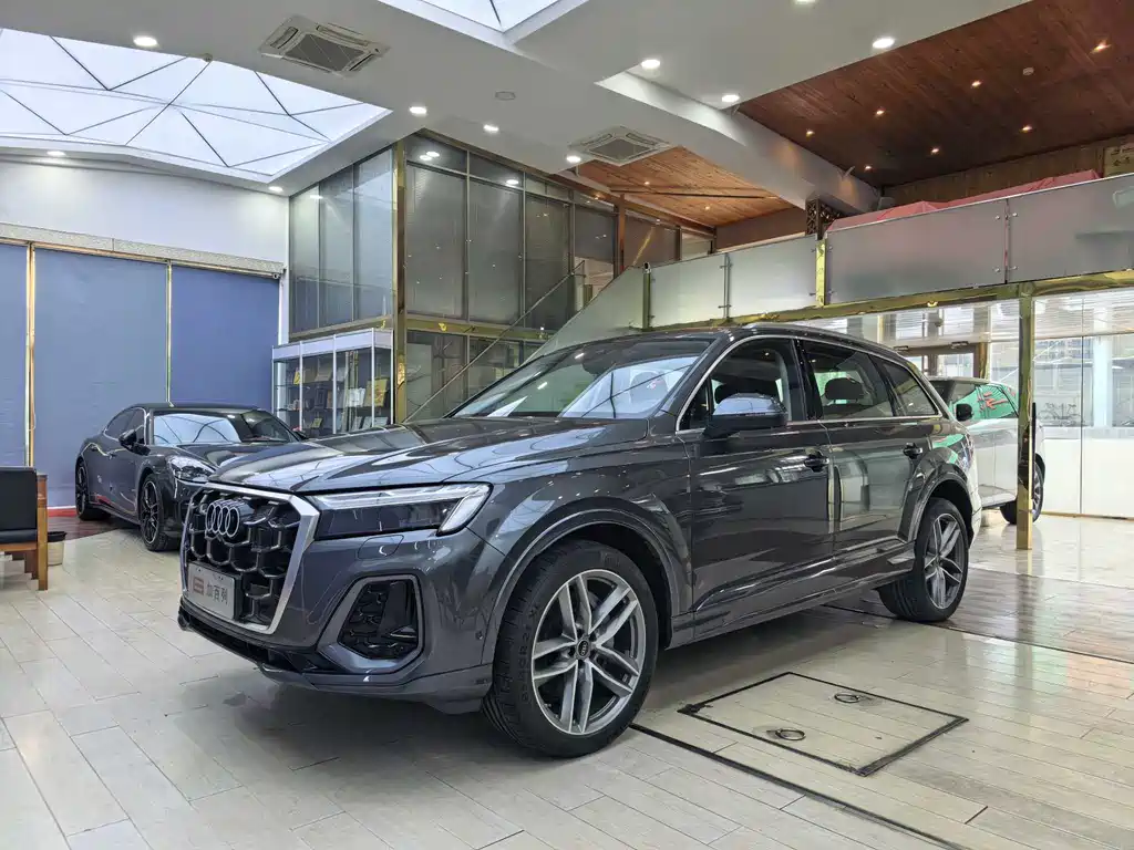 Audi Q7 0