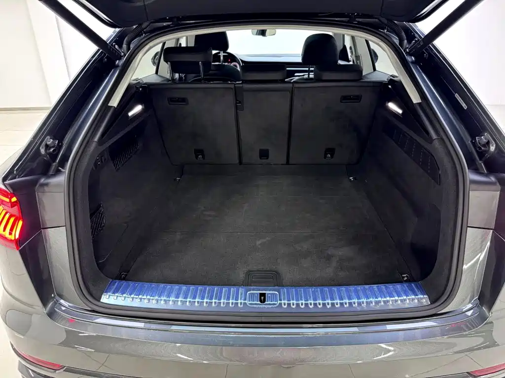 Audi Q8 — миниатюра 18