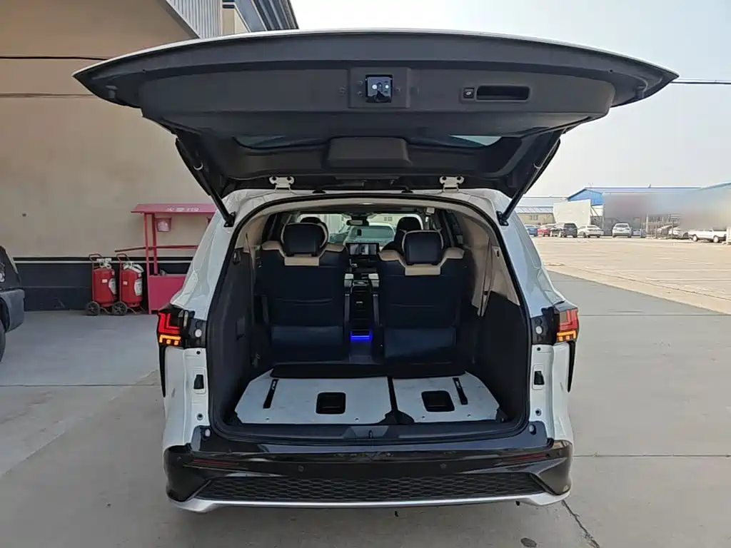 Toyota Sienna — миниатюра 19