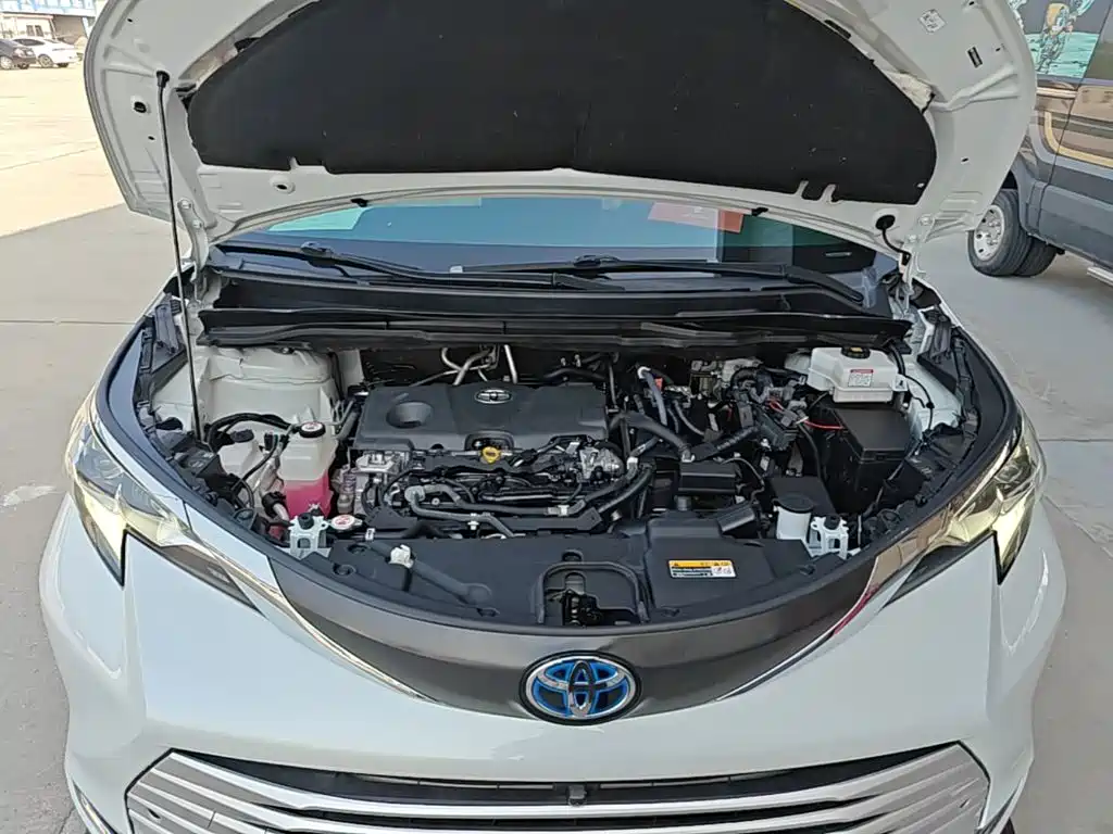 Toyota Sienna — миниатюра 20