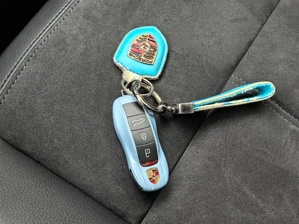 Porsche Macan — миниатюра 8