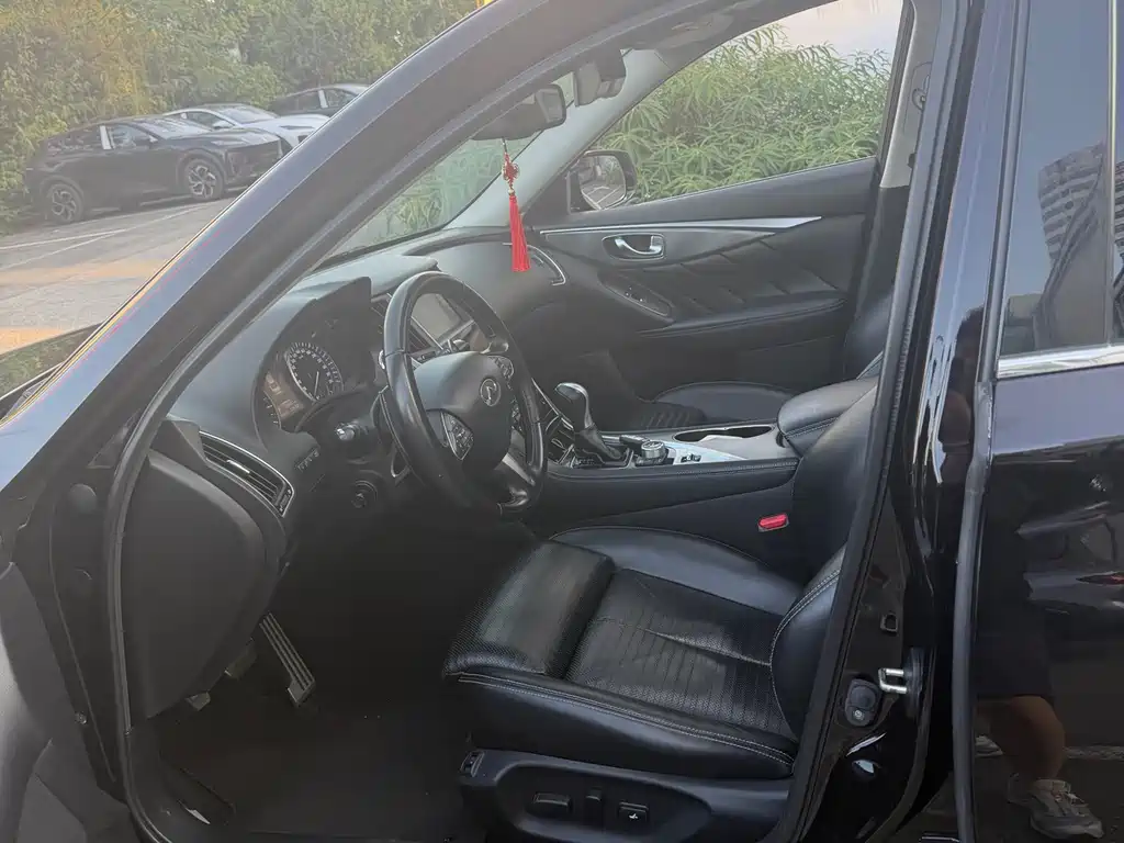 Infiniti Q50 — миниатюра 8