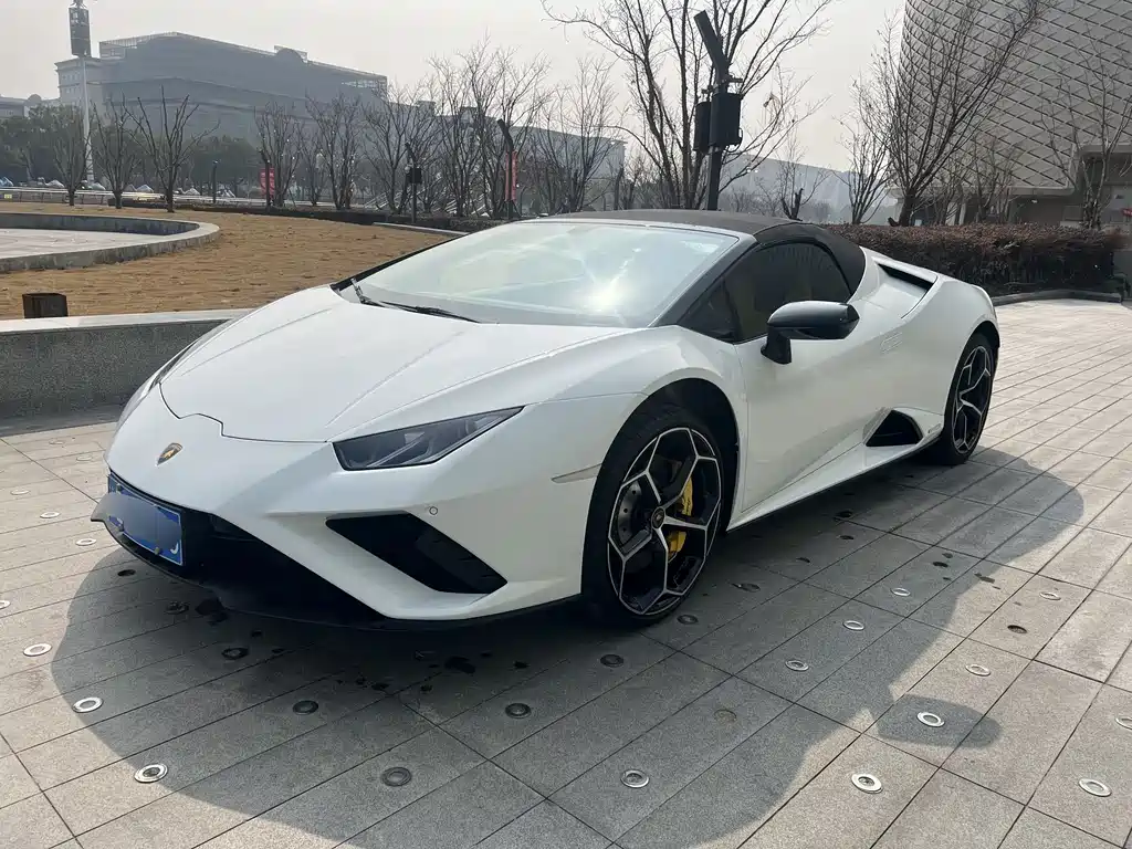 LAMBORGHINI HURACÁN