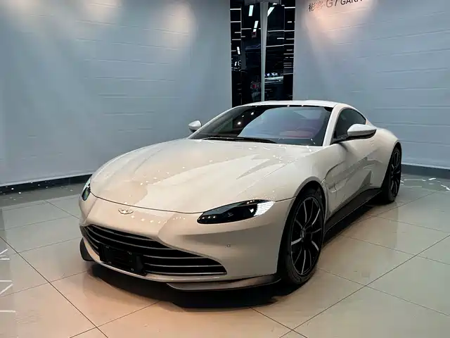 ASTON MARTIN V8 VANTAGE 2022