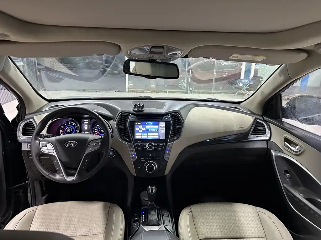 Hyundai Santa Fe — миниатюра 5