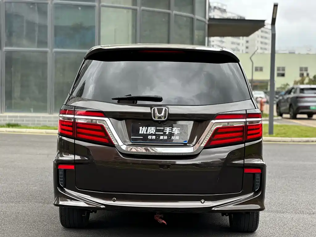 Honda Elysion 2016 2.4L