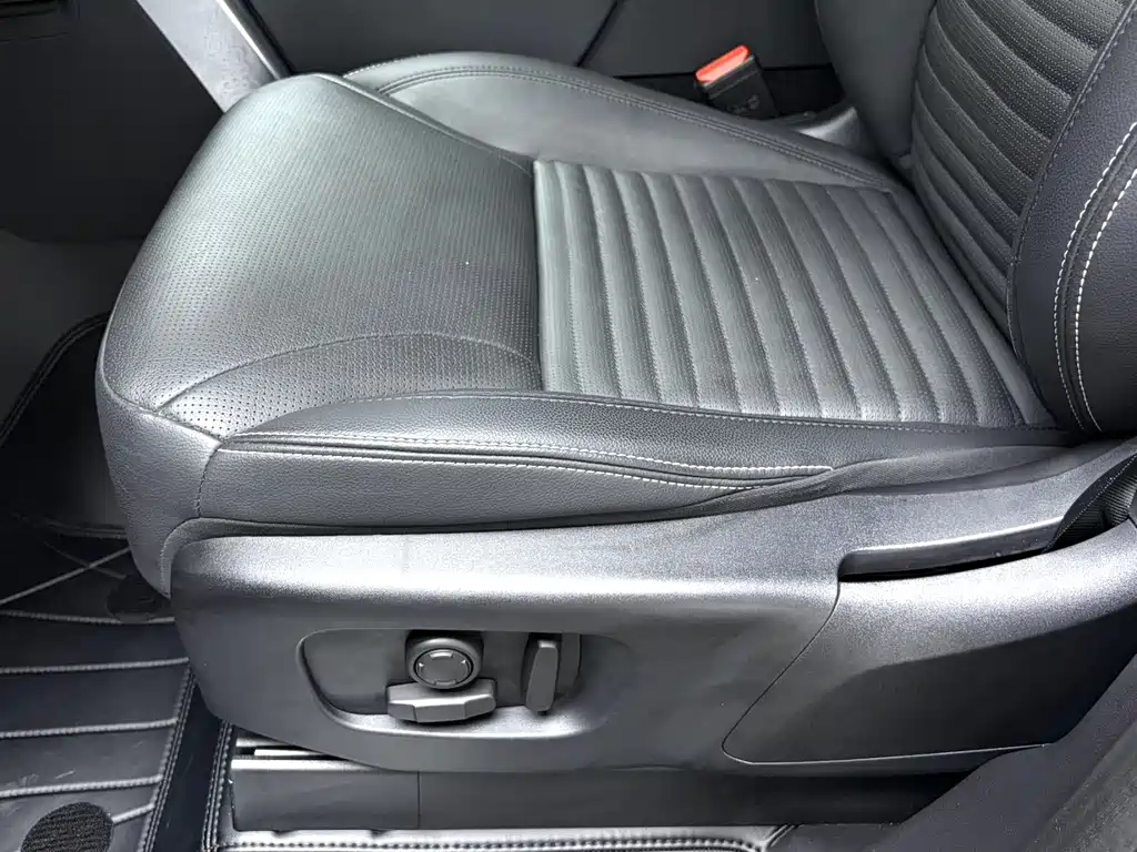 Land Rover Discovery 2023 360PS R-Dynamic S