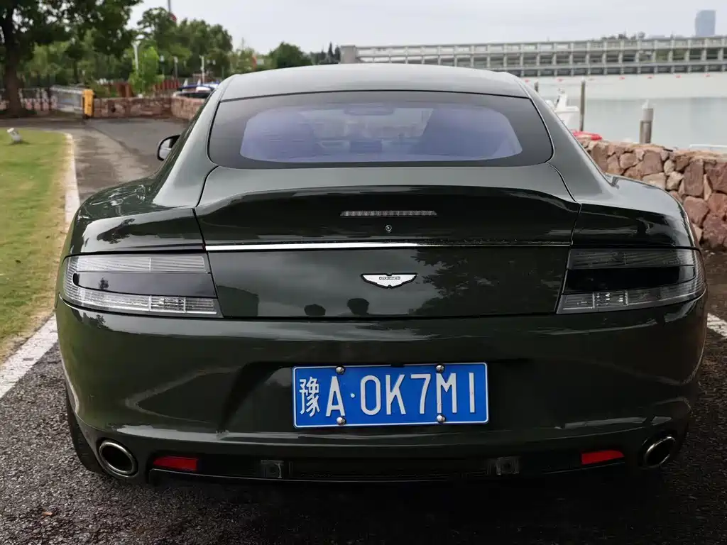 Aston Martin Rapide — миниатюра 4