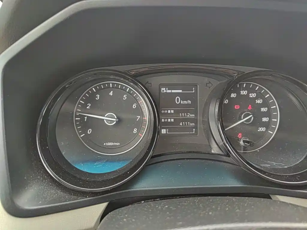Wuling Hongguang PLUS — миниатюра 12
