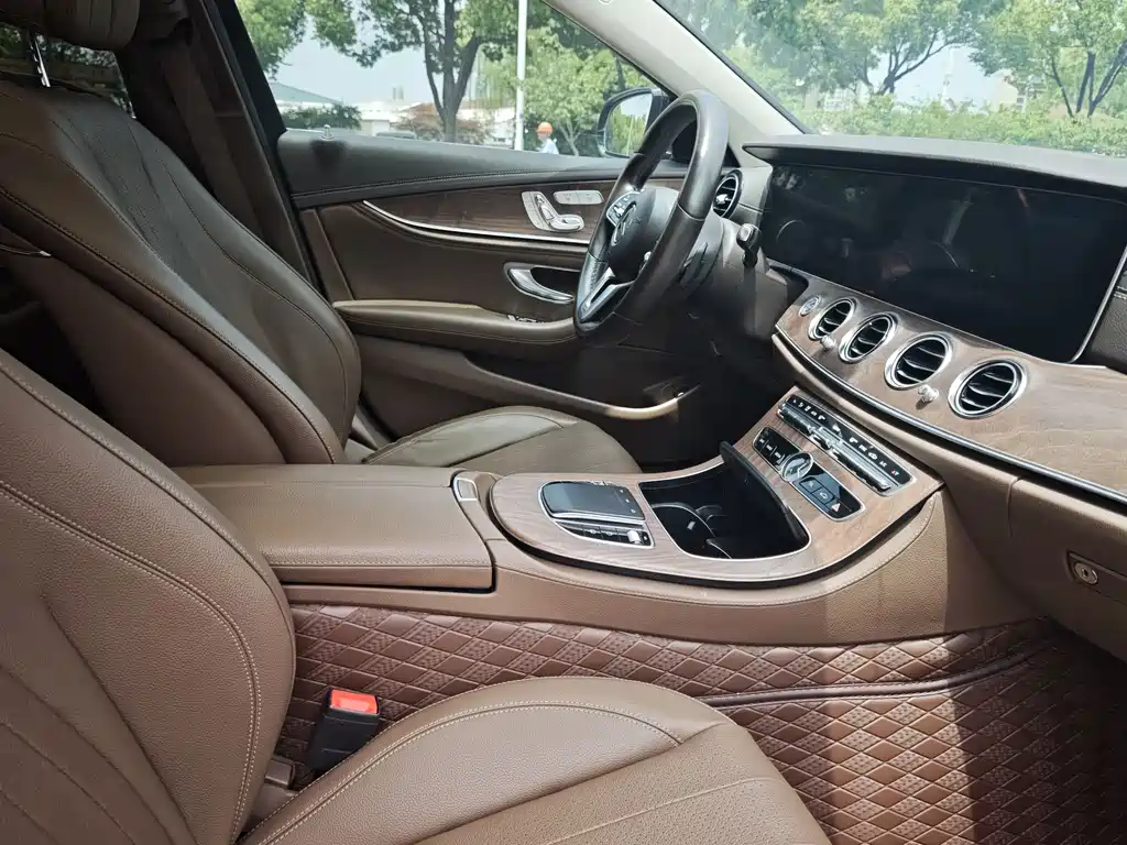 Mercedes-Benz E-Class E 2020 E 300 L Fashion