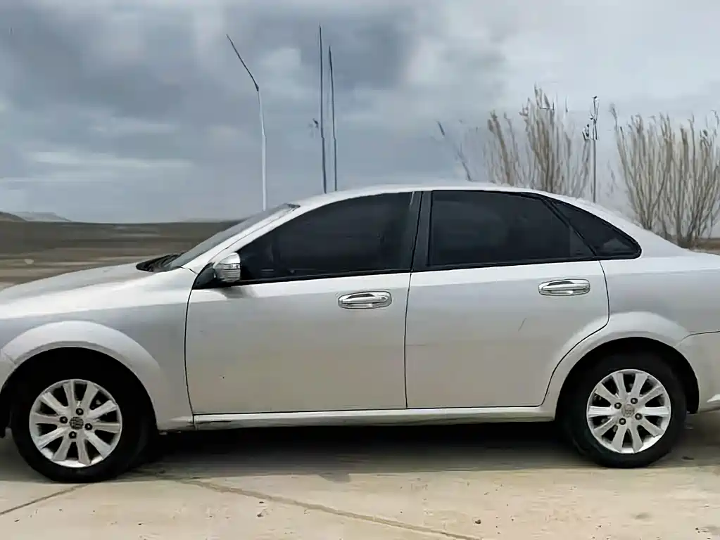 Buick Excelle — миниатюра 9