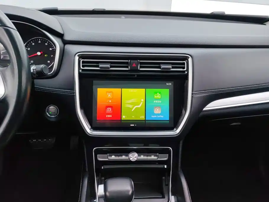 Roewe RX8 — миниатюра 13