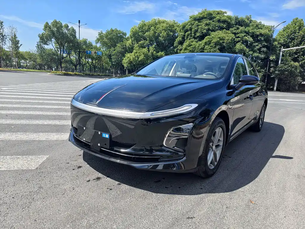 Hongqi E-QM5 2025 500km