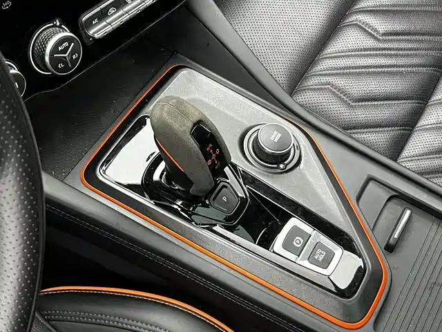 Lynk & Co 02 Hatchback — миниатюра 19