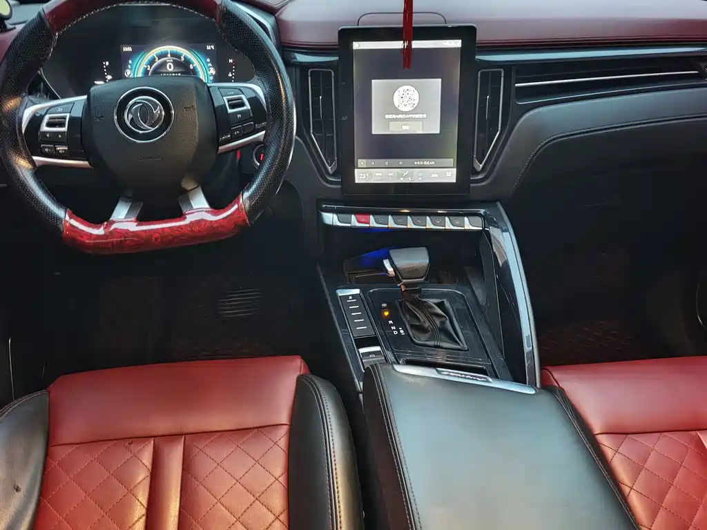 Dongfeng T5L 2019 1.5T CVT Luxury 7 мест